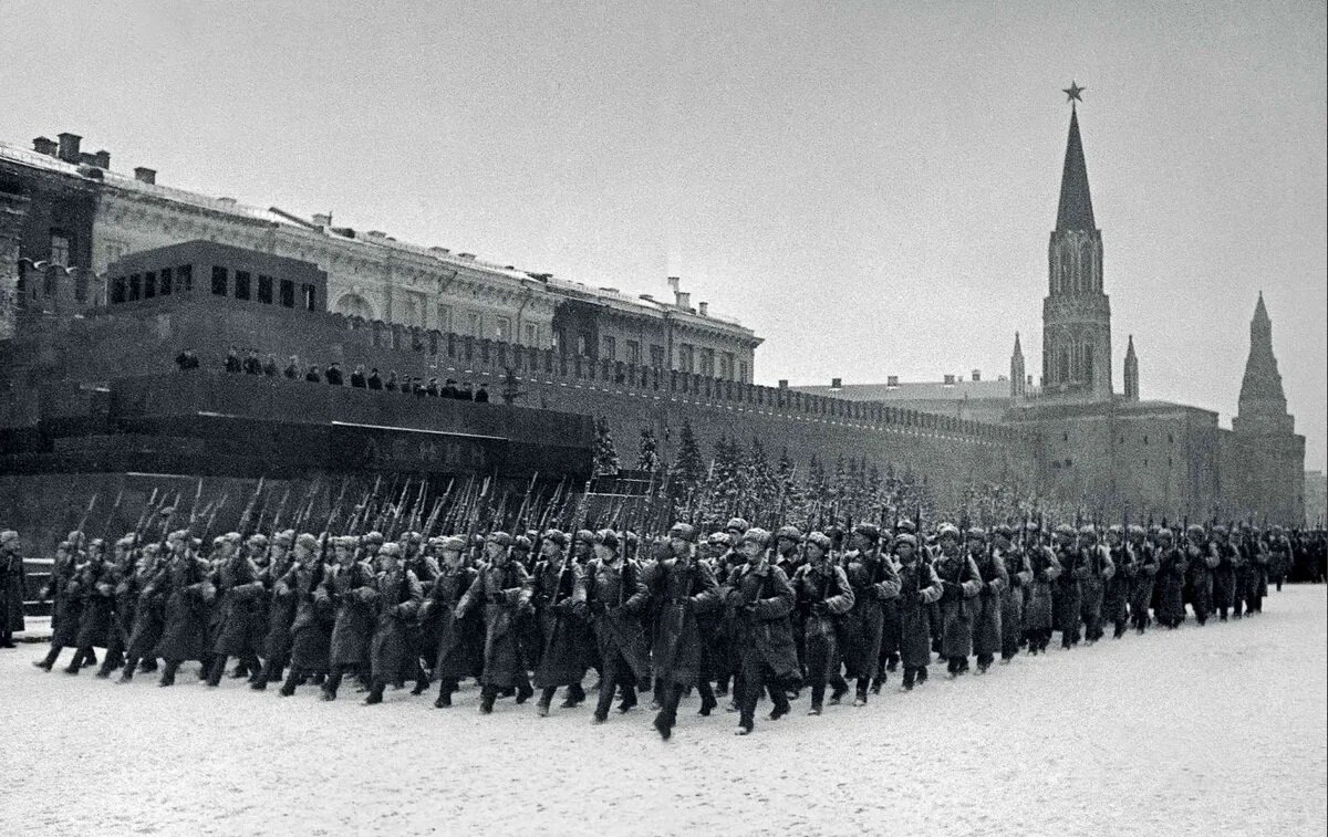 Парад в москве 7 ноября 1941 фото