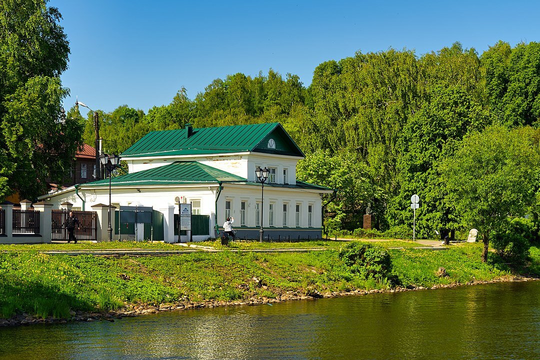 Волга. Плёс. Дом-музей Левитана © Alexxx1979, CC BY-SA 4.0, Wikimedia Commons
