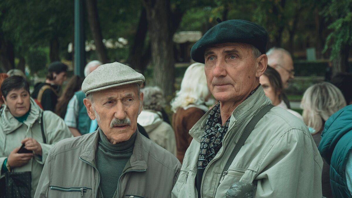     Казань могут исключить из программы благоустройства парков из-за горожан, игнорирующих опросы. Inkazan узнал у эксперта, почему жители не выбирают пространства для обновления с помощью онлайн-голосования.