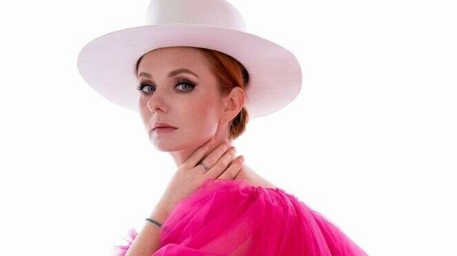     Бывшая солистка группы "ТаТу" Лена Катина призналась, что не из тех мам, которые стремятся всё свободное время ребёнка заполнить дополнительными занятиями.