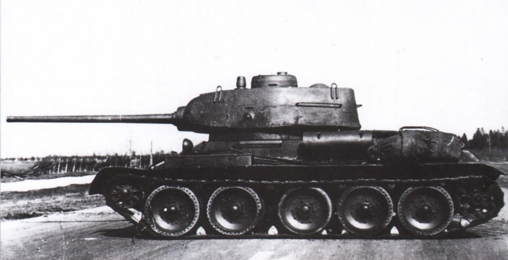 Пушка т-34-85. Пулемет дшк на танке ис-2. Танк т-34/85 с пушкой д-5т. Пушка д56т 76 мм. Танковая колонна давид сасунский.