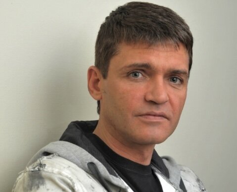 Наверное, многие российские телезрители знают такого талантливого и отличного актёра Игоря Лифанова. Игоря запоминают благодаря съёмкам в фильмах с криминалом и т.д.-3