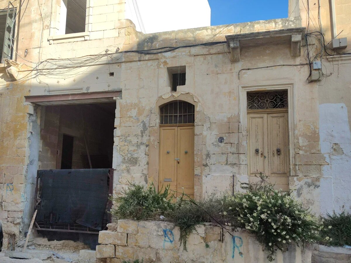 Мимо этого дома я прохожу практически каждый день