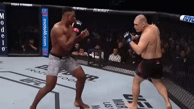 Нганну разбивает бывшего чемпиона UFC Кейна Веласкеса