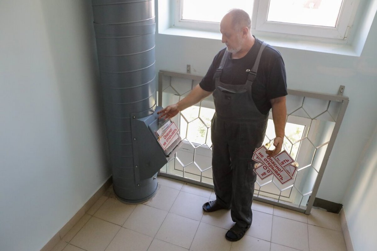    Мусоропровод в подъезде: рассадник заразы или гарантия чистоты?