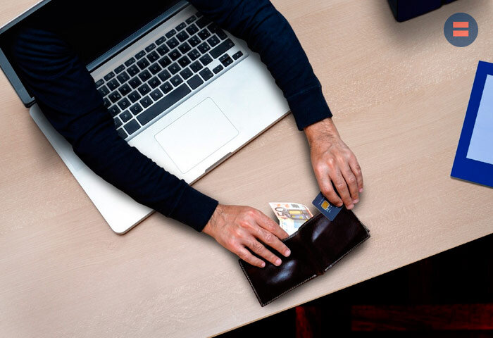 Как вернуть деньги, украденные мошенником? Приводим советы экспертов Роскачества