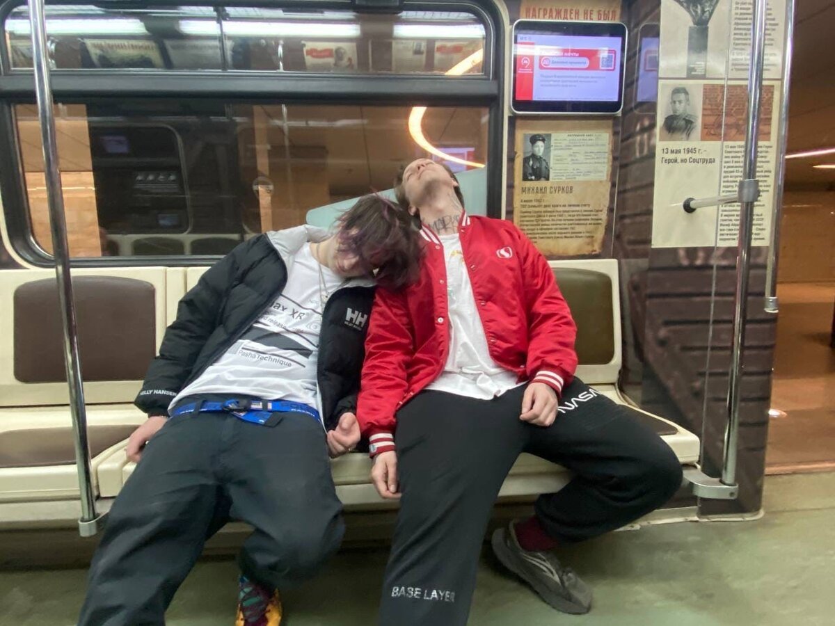встречи геев в метро фото 95