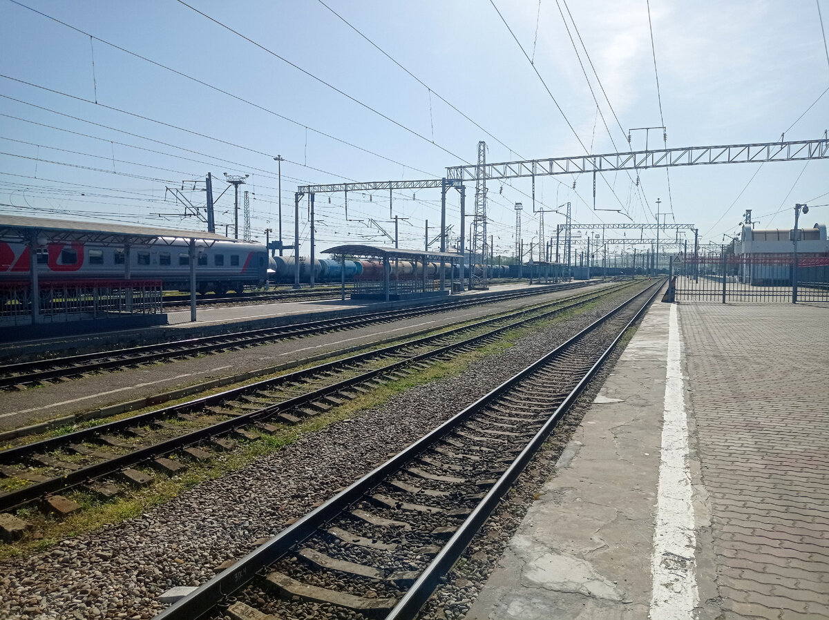 Рельсы уходят дальше, в Пятигорск