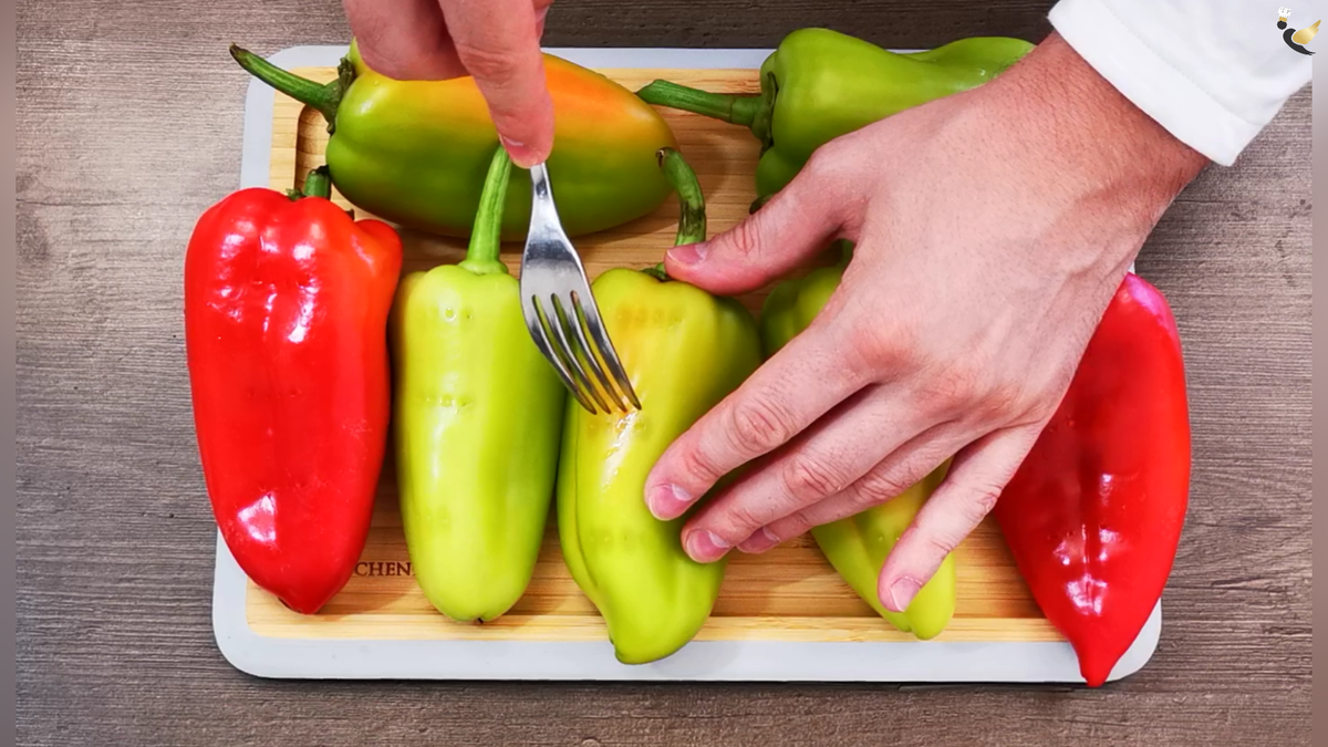 Вкусно до мурашек! Давно я не ел таких вкусных перцев: друзья научили готовить вкуснейшие перцы «по-армянски», оторваться невозможно