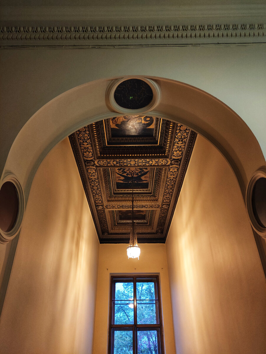 Коридор второго этажа. Фото автора.