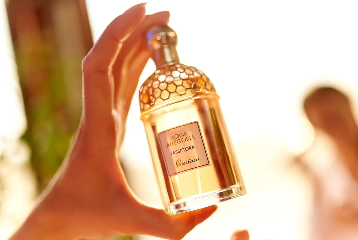 потрясающий запах. духи guerlain 2021. герлен париж. герлен шалимар реклама. приятный запах.