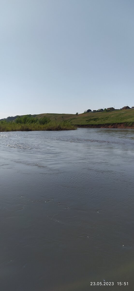 Вот такие красивые места для ловли голавля, фото делал перед отъездом домой. 