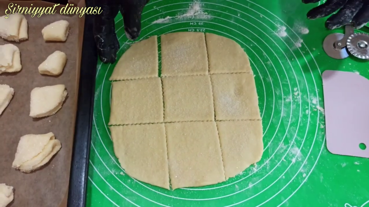 Печенье ромбики