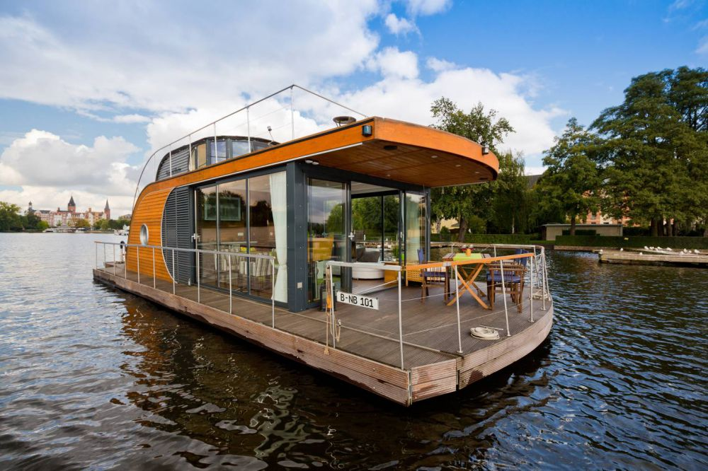 Плавучий дом Houseboat