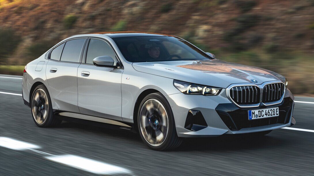 Новая бмв м5 2024. BMW g60. BMW 5 Series 2024.