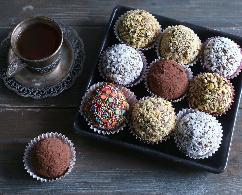 Эти конфетки, в отличие от магазинных очень полезны. В них вы найдёте целый перечень витаминов, микроэлементов и антиоксидантов.