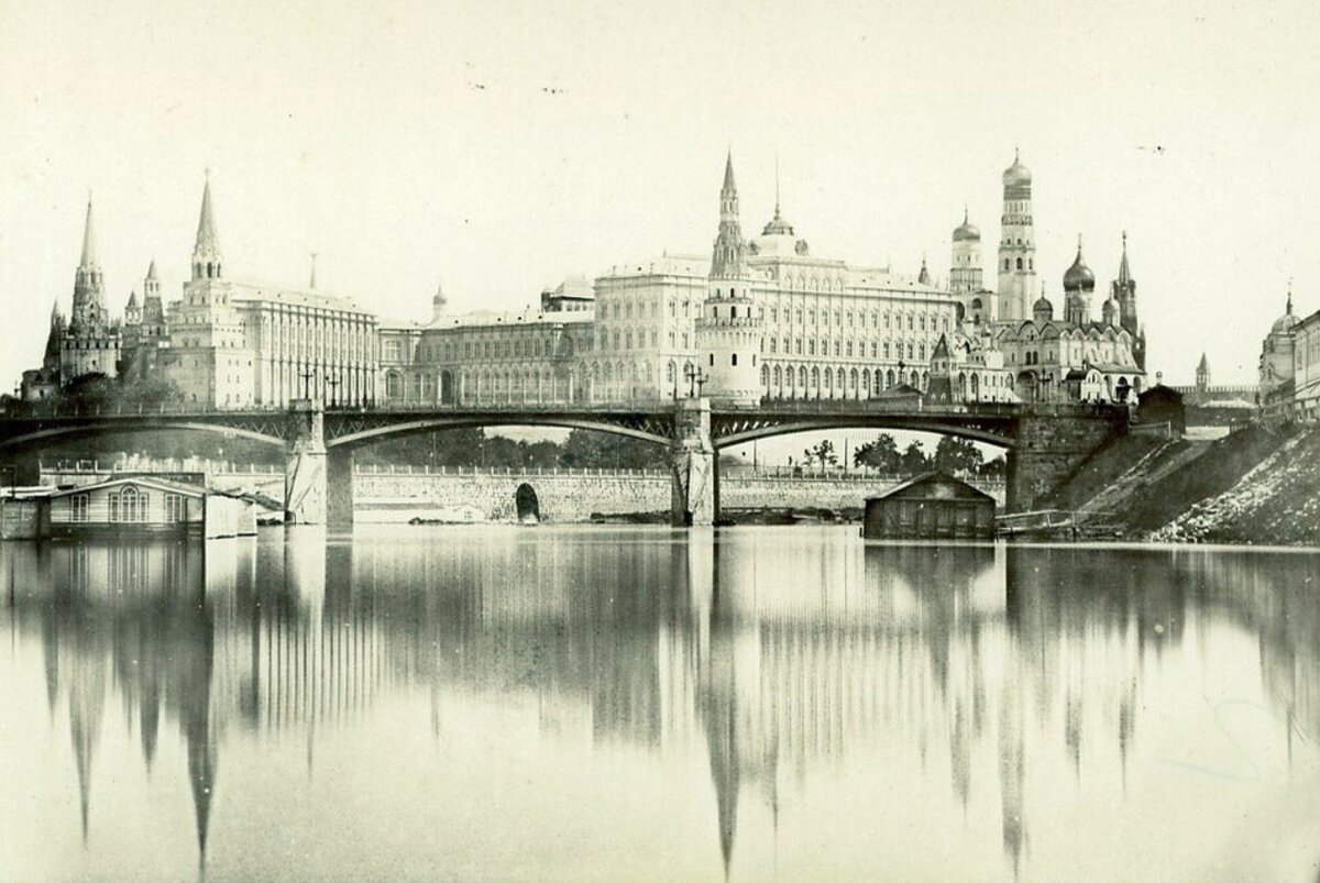 Старый Большой Каменный мост, фото ок. 1860 года.