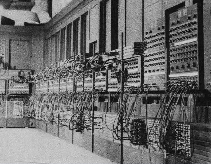 Eniac компьютер. Компьютеров univac и binac. Компьютер эниак 1. Эвм эниак 1945. Eniac 1946 г.