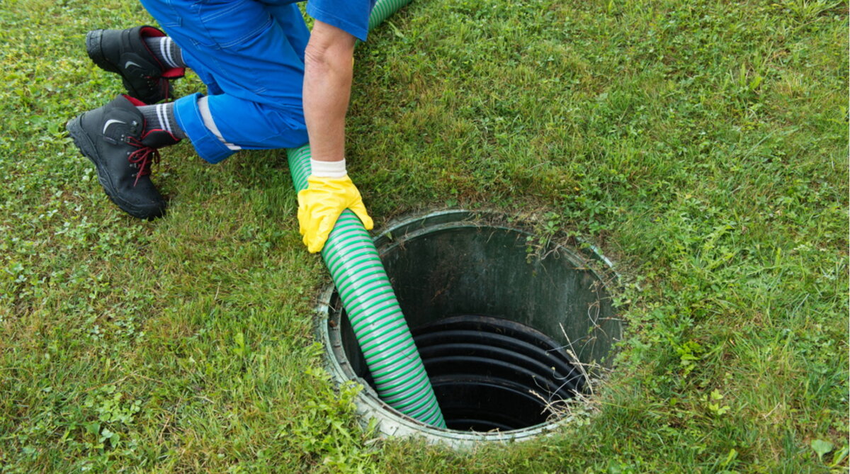 Откачка септика в частном доме