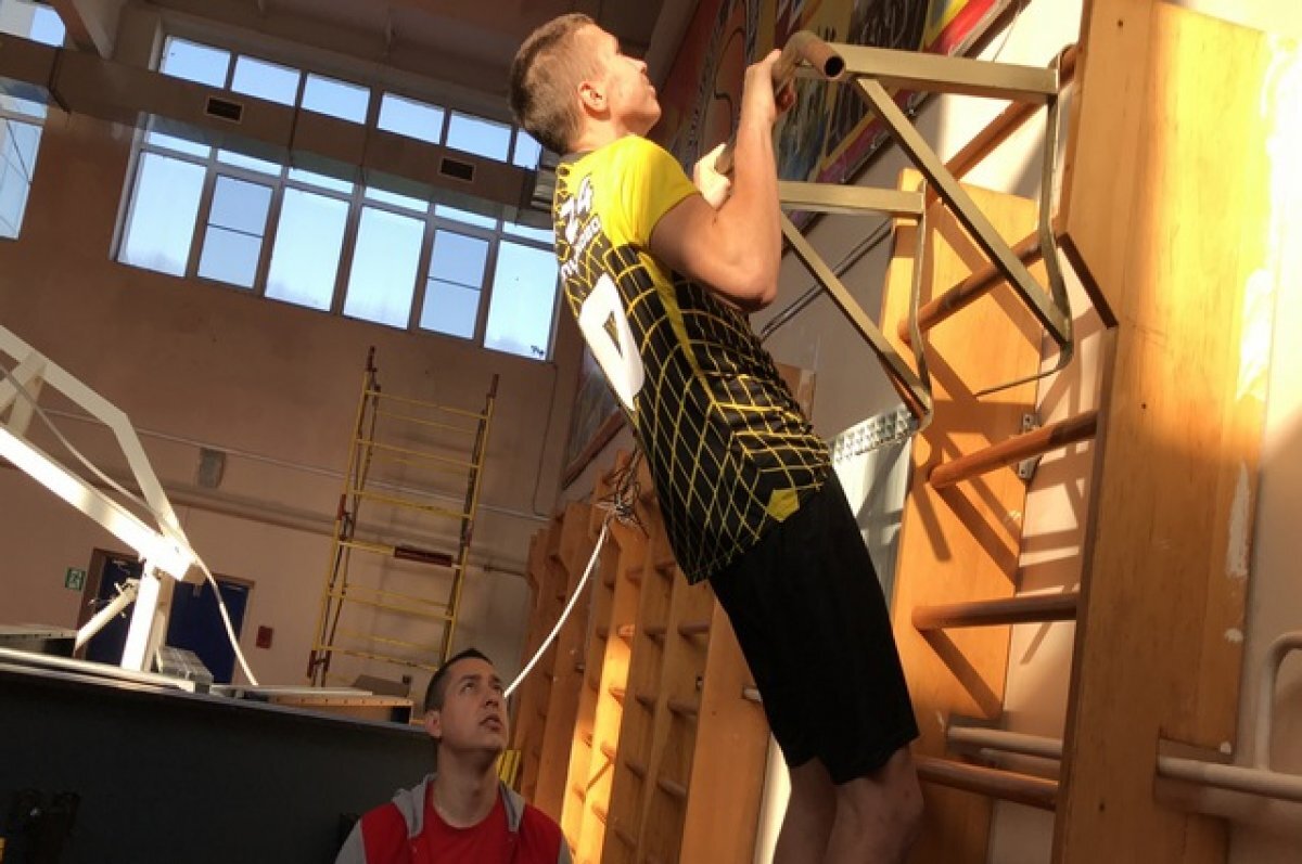    Главе Шурышкарского района вручили значок ГТО