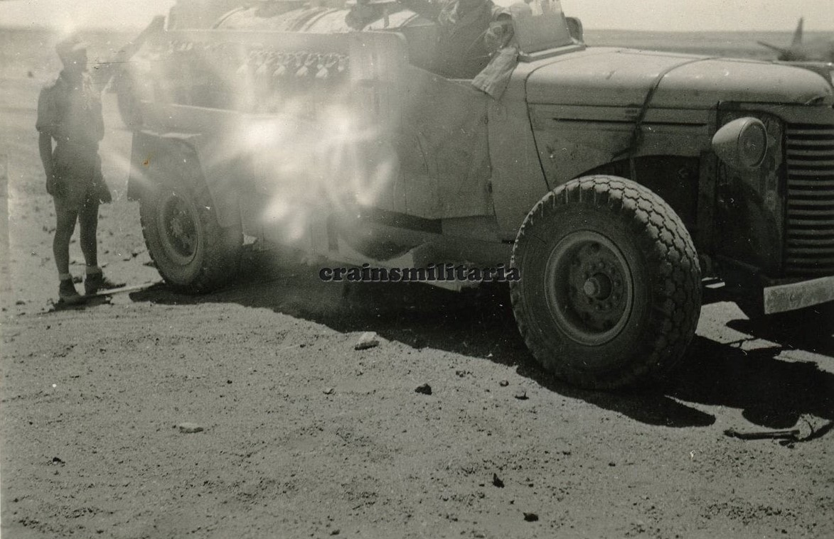 В стиле Безумного Макса. Это конечно не Восточный фронт, а скорее всего Северная Африка, но не мог не запостить - уж больно колоритно