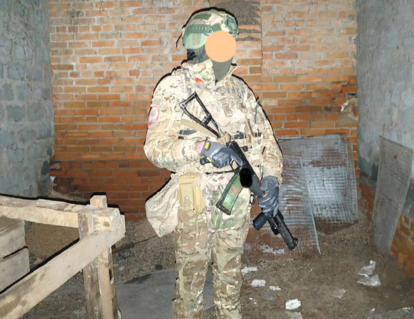 Боец разведки с АС «Вал», тюнингованным под установку рукоятки (фото из открытых источников)