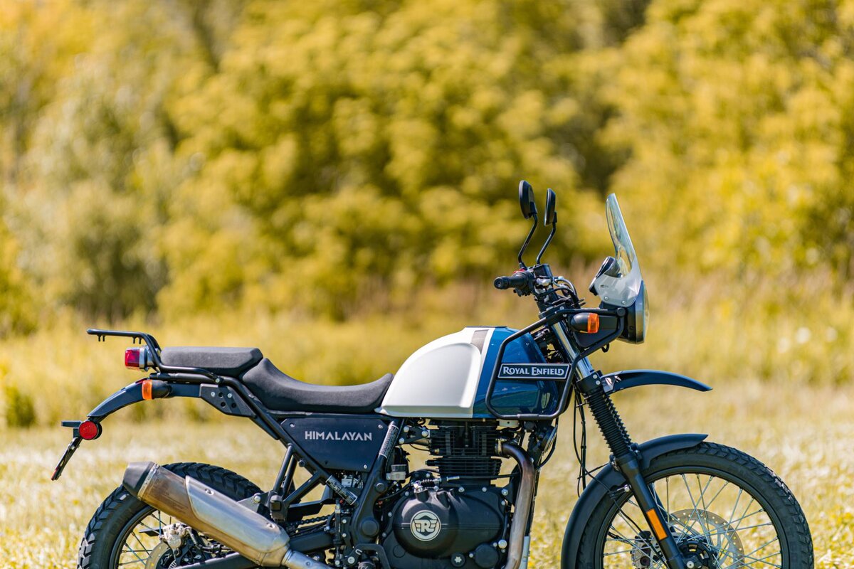 Британская компания «Royal Enfield» была выкуплена индусами, которые в 2022 году выпустили модель «Himalayan». Она вышла как для внутреннего рынка, так и для Европейского.