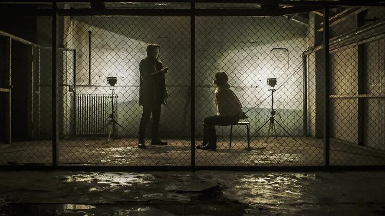  Если вы любите скандинавские криминальные сериалы, это отличный выбор. Есть сюжет, за которым нужно следить, но еще интереснее наблюдать за тем, как персонажи справляются с трагедией и их развивающимися отношениями.