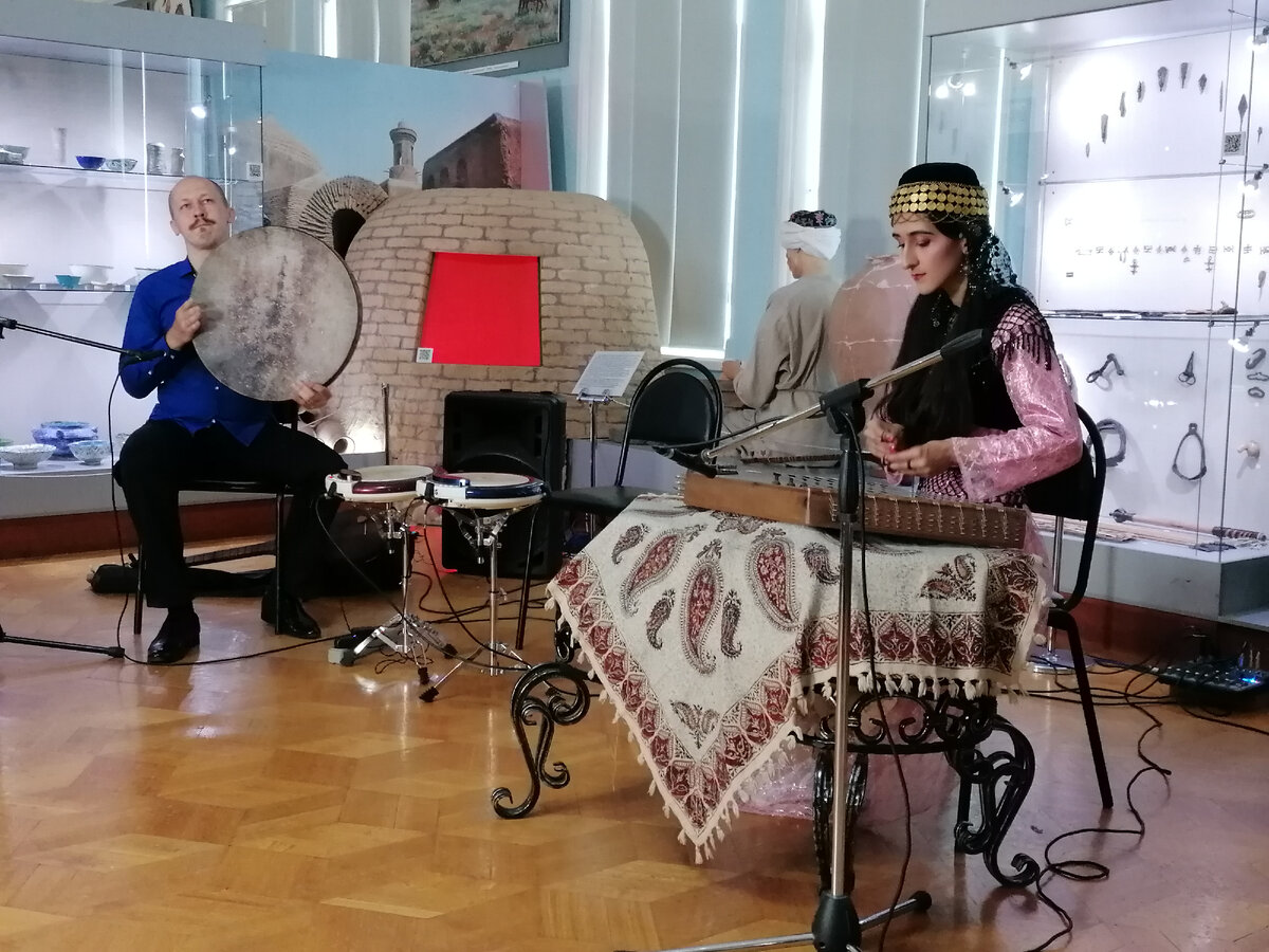 Концерт иранской музыки в Краеведческом музее г. Астрахани (2023 г.).