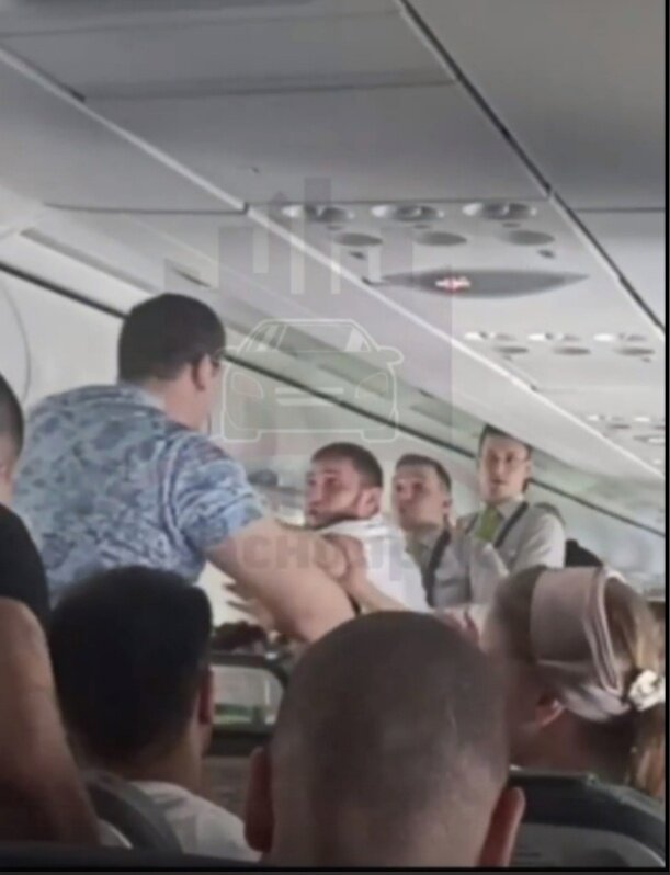 ФОТО: СКРИНШОТ ВИДЕО ЧП КРАСНОЯРСК // ВКОНТАКТЕ