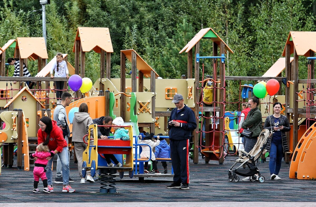    В Югре снизилось число людей, живущих за чертой бедности