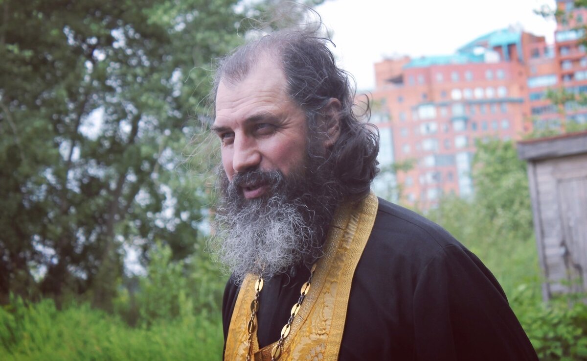 Александр Никольский — протоиерей, настоятель Храма Трёх Святителей Раменках (г. Москва).