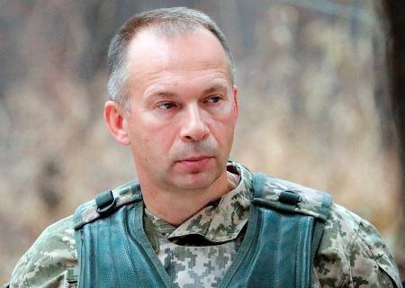    Украинский генерал Сырский учится военному делу у древних греков и римлян