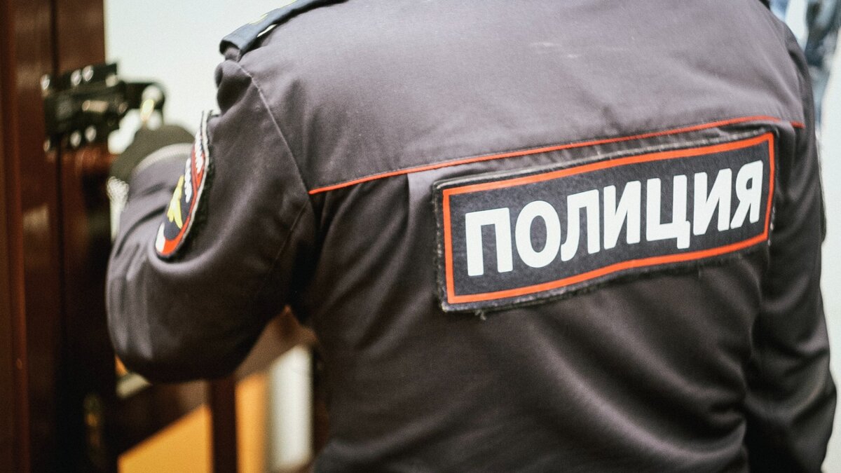    Сотрудникам управления внутренних дел Тюменской области запретили покидать пределы региона.