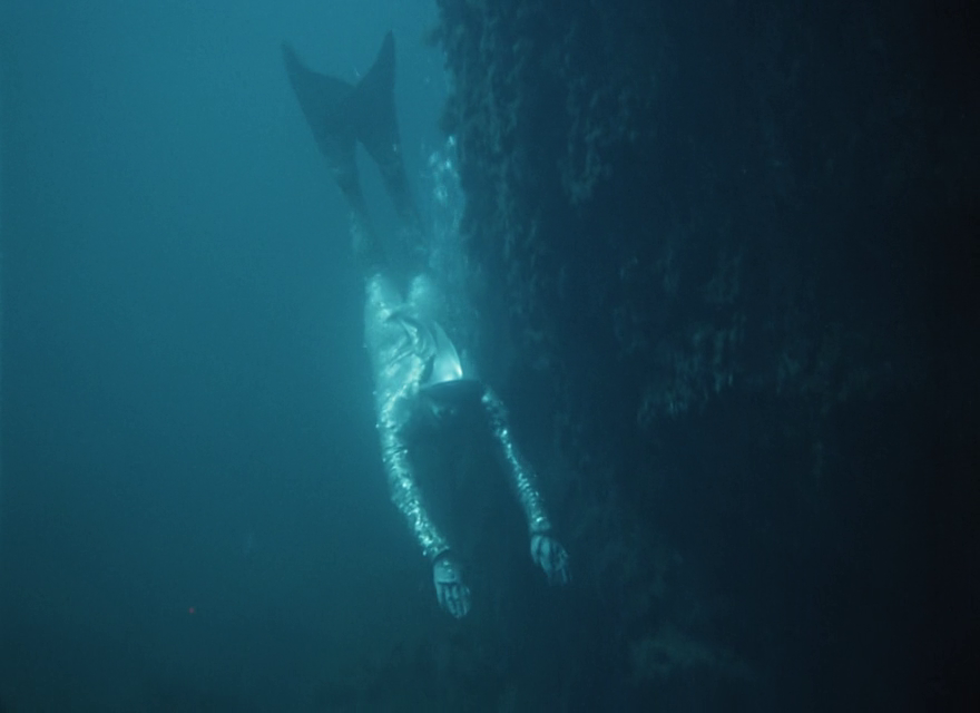 Кадр из фильма "Человек-амфибия" (1961)