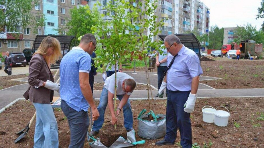 В Комсомольске-на-Амуре продолжается благоустройство придомовых территорий