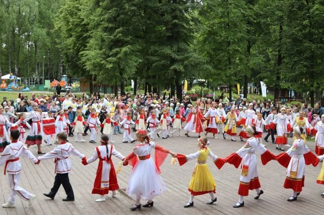    Большой национальный детский хоровод. Фото: Республика Чувашия