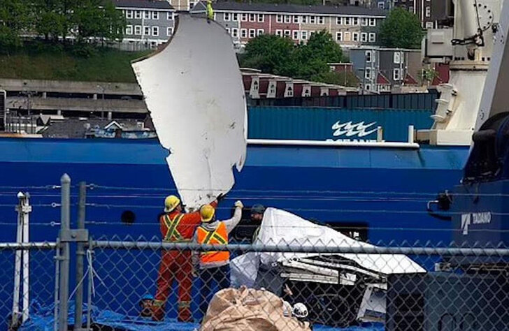 Левый обтекатель задней клетки с обрезаным в 2022 году кончиком