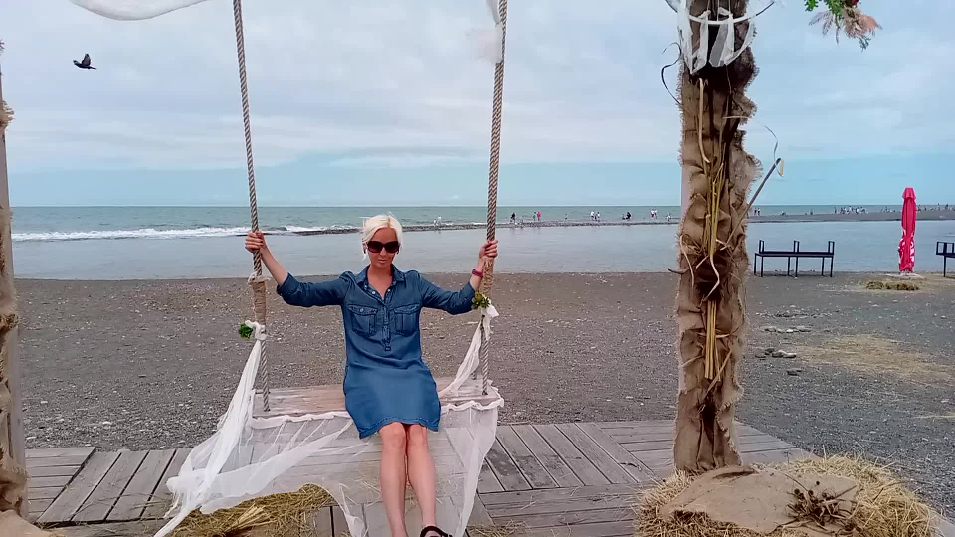 Пляж сочифорния адлер