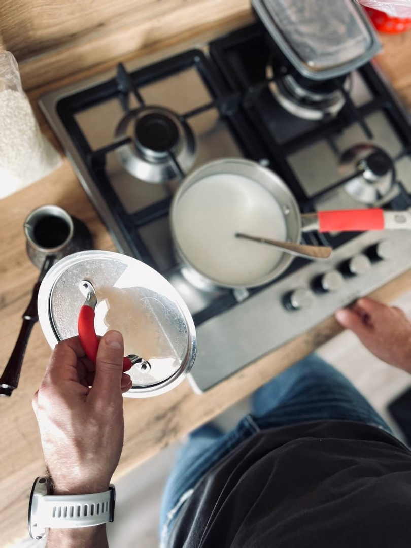 Что он делает?