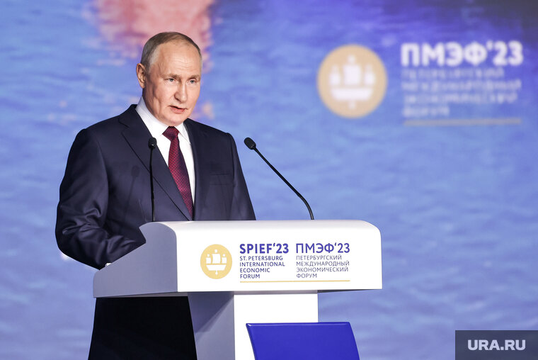    Путин призвал не сомневаться в победе России