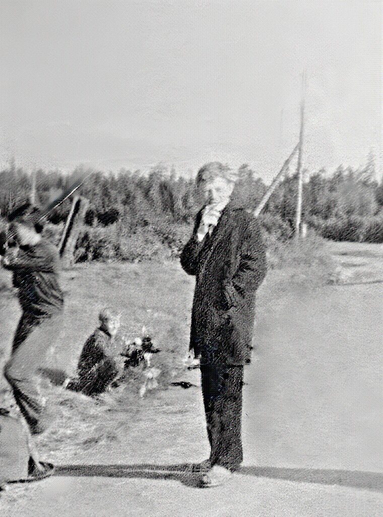 Наш гид - Витя Титов.