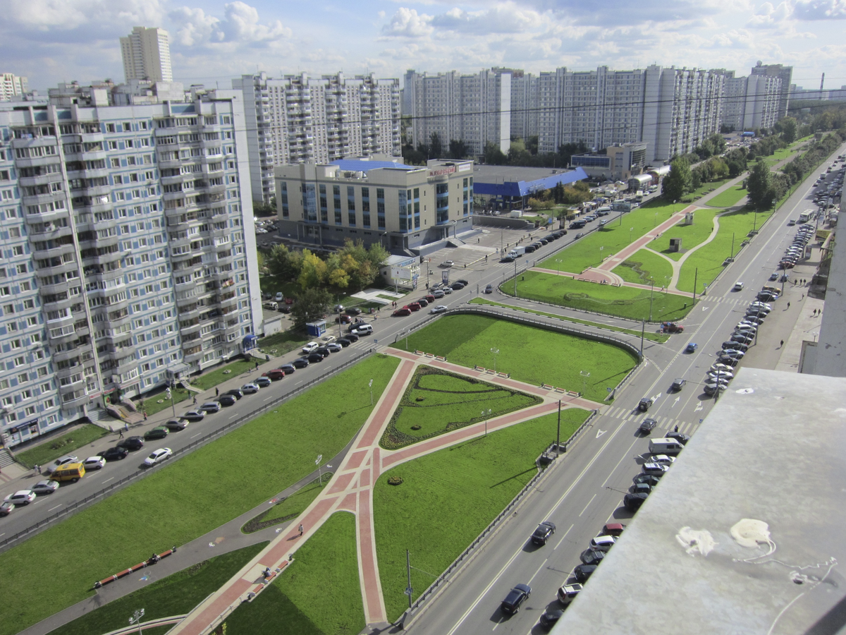 Осенний бульвар. Крылатское район осенний бульвар. Метро Крылатское осенний бульвар. Осенний бульвар Крылатское сквер. Район метро Крылатское Москва.