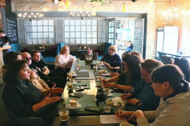    Омских журналистов собрали до премьеры. Фото: Из личного архивa/ Сергей Мельников