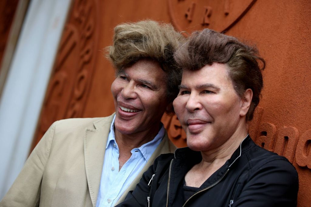 Bogdanoff is calling какая прибыль. Bogdanoff. Братья Bogdanoff. Igor and Grichka Bogdanoff.