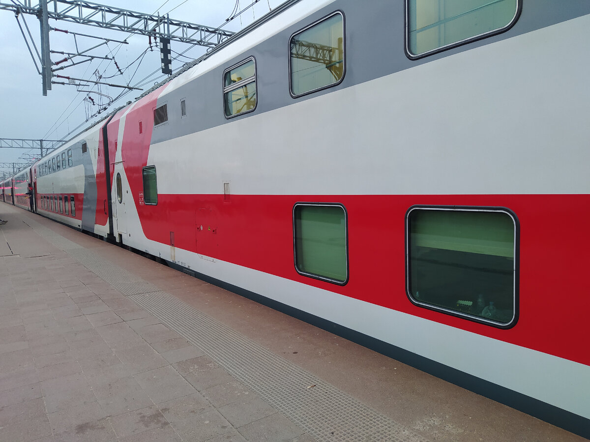 Фото автора. Красавец двух этажный. Станция Тверь