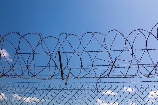    Польша начала возводить электронное заграждение на границе с Россией