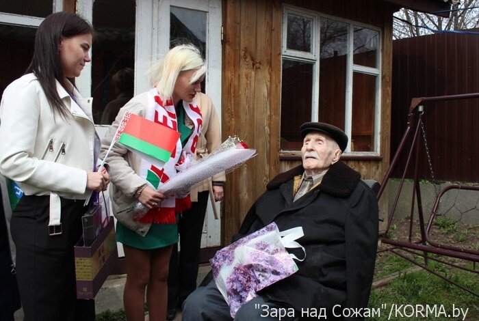    Кадеты Югры поздравили с днем рождения ветерана из Белоруссии — однополчанина погибшего земляка