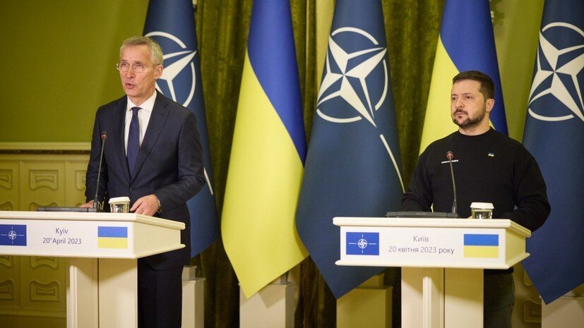     Генсек НАТО Йенс Столтенберг и украинский президент Владимир Зеленский  www.president.gov.ua