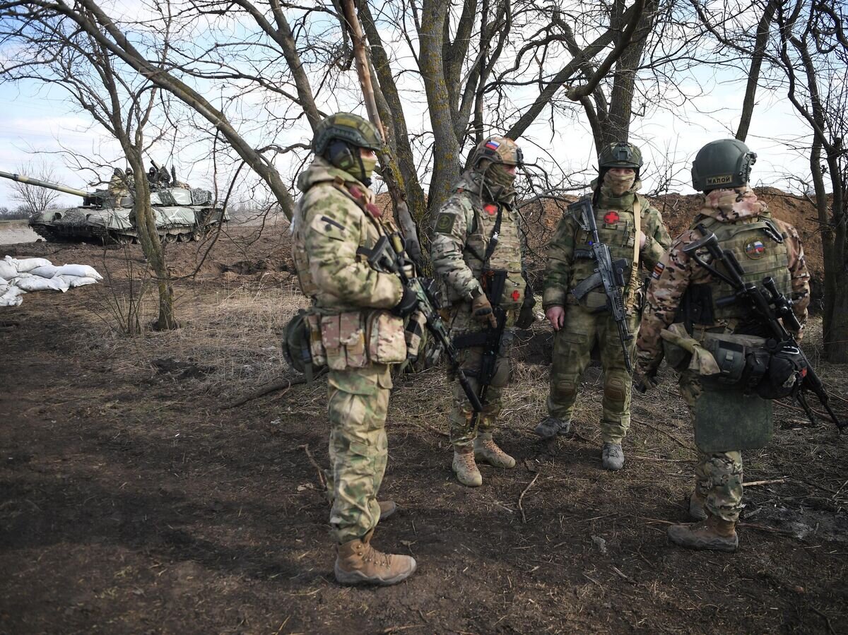    Морские пехотинцы Черноморского флота РФ на позициях в зоне проведения спецоперации© РИА Новости / Алексей Майшев